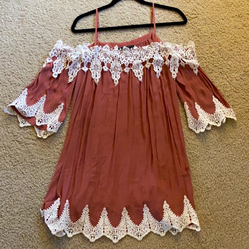 Forever 21 Pink Lace Dress